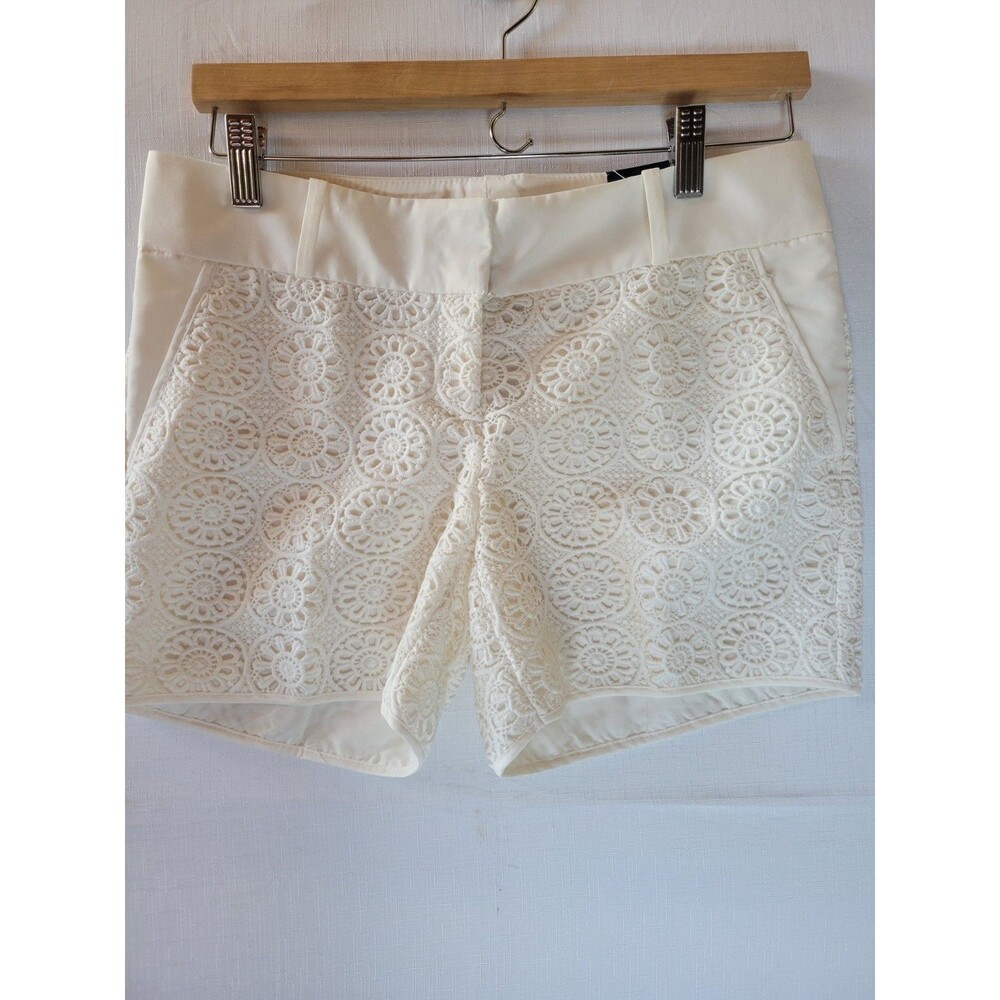 The Limited Women's Cream Crochet Lace Tailored Short Size 2 New